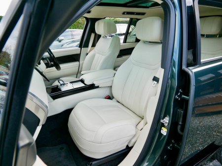 2025 Land Rover Range Rover SWB 3.0 I6 PHEV Autobiography €159,950 thumbnail