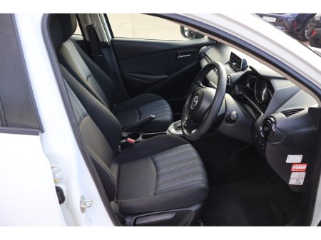 2016 Mazda Demio - thumbnail 13