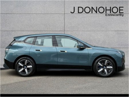 2022 BMW iX - thumbnail 3