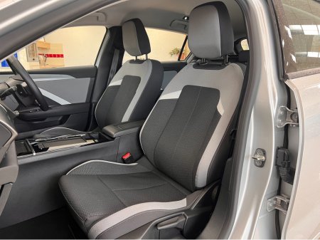 2024 Opel Astra AUTOMATIC DIESEL Best Value As New  **Finance Arranged/High Spec/Automatic www.bolands.ie Est.1955 €25,950 thumbnail