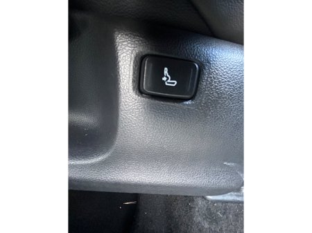 2023 Toyota C-HR 1.8 HYBRID SOL €24,850 thumbnail