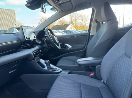 2024 Toyota Yaris - thumbnail 6