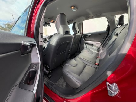 2017 Volvo XC60 - thumbnail 11