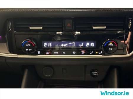 2025 Nissan Qashqai ePOWER QASHQAI SV PREMIUM €40,995 thumbnail