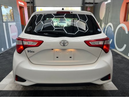 2019 Toyota Vitz - photo 3