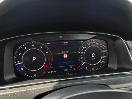 2020 Volkswagen Golf 1.4 FULL LEATHER SEATS ELECTRIC MEMORY SEATS  NAVI VIRTUAL CLOCKS ANDROID AUTO CARPLAY BLIND SPOT REAR TRAFFIC ASSIST ROAD SIGN RECOGNIZING  LANE ASSIST LOW TAX BAND €22,950 thumbnail