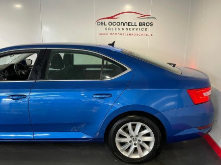 2023 Skoda Superb - thumbnail 15