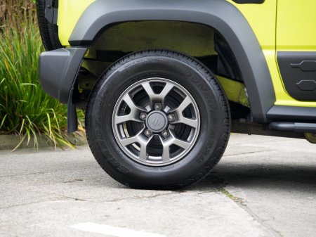 2019 Suzuki Jimny - thumbnail 25