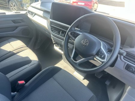 2025 Volkswagen Transporter 30 TRENDLINE LWB 2.0TDI 170HP 4WD AUTO €36,585 thumbnail