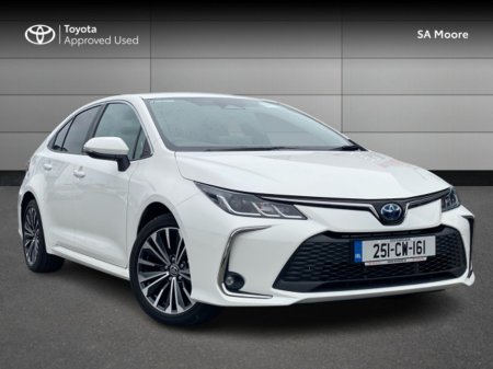 2025 Toyota Corolla HYBRID LUNA SPORT SALOON