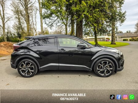 2017 Toyota C-HR - thumbnail 3