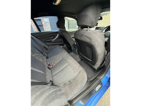 2013 BMW 3 Series - thumbnail 18