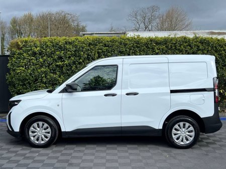 2025 Ford Transit - view 3