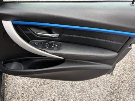 2018 BMW 3 Series - thumbnail 8