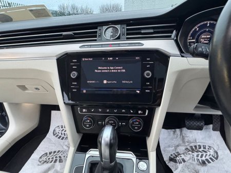 2018 Volkswagen Passat - thumbnail 8