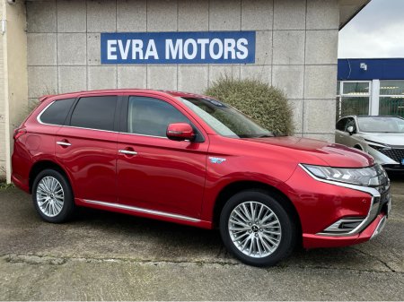 2019 Mitsubishi Outlander G 4WD AUTOMATIC 2.4 PETROL PLUG IN HYBRID //HIGH SPEC//HALF LEATHER SEATS//HEATED SEATS AND STEERING WHEEL//REVERSE CAMERA//KEYLESS ENTRY// €22,950 thumbnail