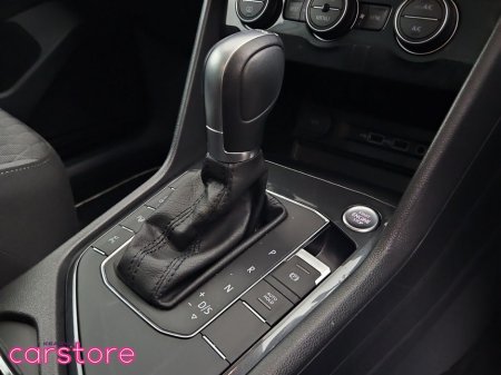 2018 Volkswagen Tiguan - thumbnail 20