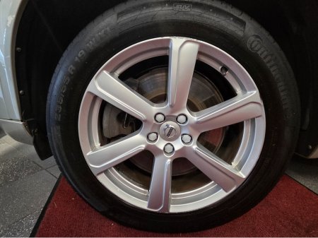 2018 Volvo XC90 - view 3