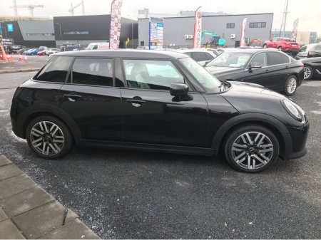 2024 MINI Cooper 42GD CLASSIC C 5DR AUTO €33,750 thumbnail