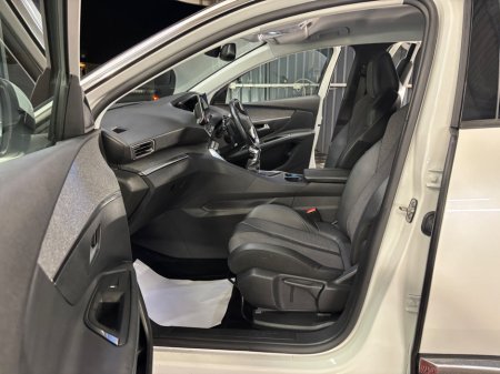 2021 Peugeot 3008 1.5 BlueHDi 130bhp Allure €22,950 thumbnail