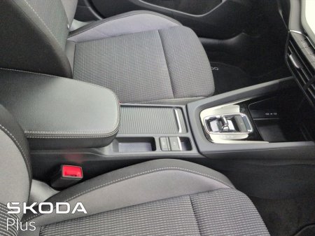 2023 Skoda Octavia AMBITION 2.0TDI 115HP DSG €28,950 thumbnail