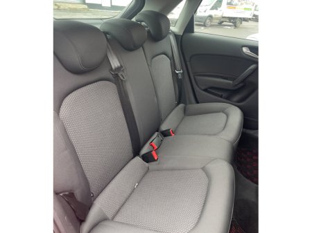 2016 Audi A1 - thumbnail 12