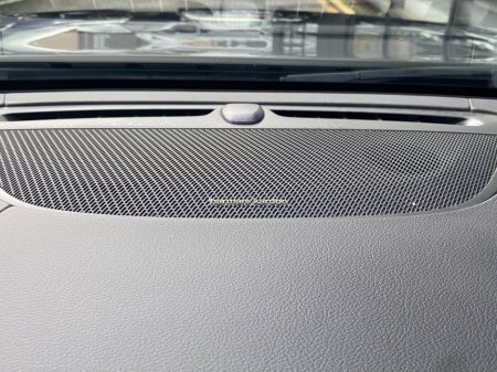 2023 Volvo V90 T6 Dark Plus Recharge AWD Auto (PHEV) €47,900 thumbnail