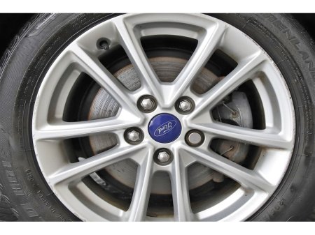 2016 Ford Focus - thumbnail 29