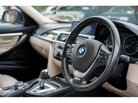 2017 BMW 3 Series - thumbnail 15