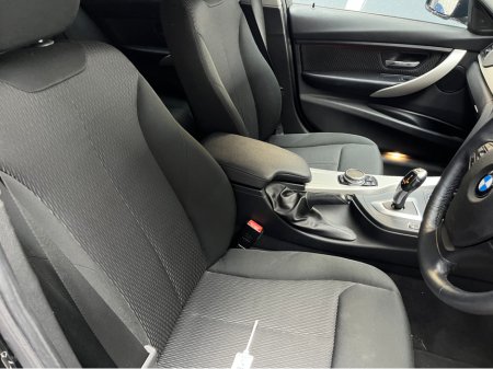 2016 BMW 3 Series - thumbnail 11