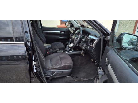 2022 Toyota Hilux - thumbnail 10