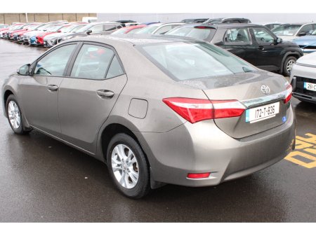 2017 Toyota Corolla - thumbnail 3