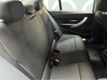 2016 BMW 3 Series - thumbnail 12