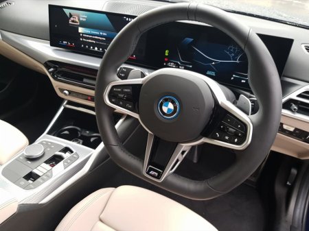 2026 BMW 3 Series - thumbnail 6