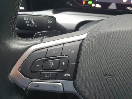 2023 Volkswagen Golf 1.0 eTSI MHE MHEV 110HP €24,995 thumbnail