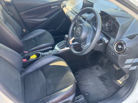 2017 Mazda Demio - thumbnail 19