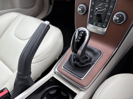 2017 Volvo V40 - thumbnail 20