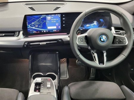 2025 BMW iX1 - photo 4