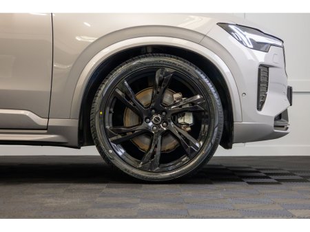 2025 Volvo XC90 - thumbnail 7