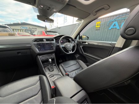 2020 Volkswagen Tiguan R-LINE BLACK EDT - 1.5 PETROL - AUTO - 12M WARRANTY - CAR: 1744 €34,950 thumbnail