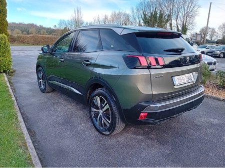 2019 Peugeot 3008 ALLURE 1.2 130 6.2 4DR €16,950 thumbnail