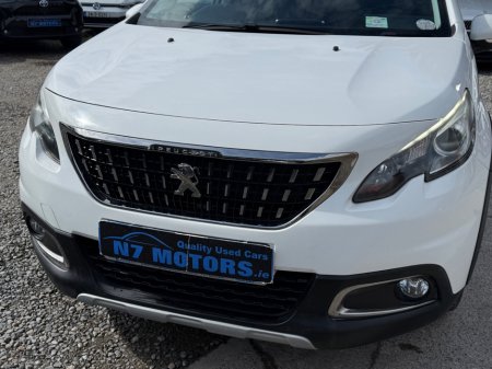 2016 Peugeot 2008 - thumbnail 11