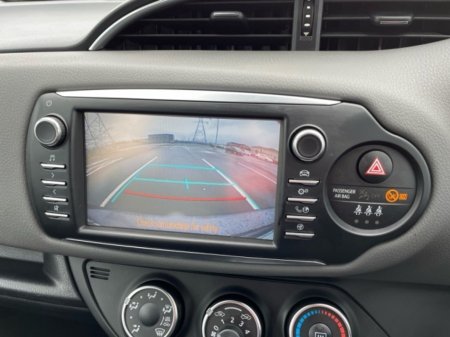 2020 Toyota Yaris - thumbnail 12