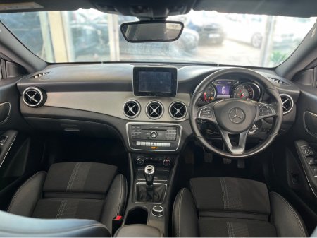 2018 Mercedes-Benz CL Class CLA 200 SPORT 200D 2.1 cdi €18,950 thumbnail