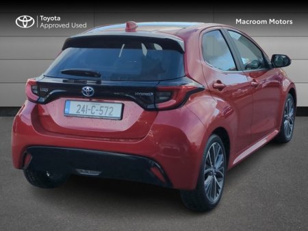 2024 Toyota Yaris - thumbnail 2