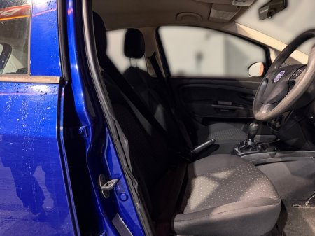 2009 Fiat Punto 1.4 8v Active €3,950 thumbnail