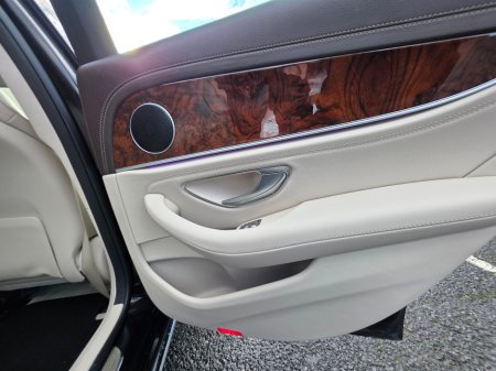 2017 Mercedes-Benz E Class E 200 d 200D 4DR Auto €23,950 thumbnail