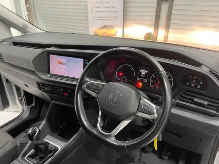 2023 Volkswagen Caddy CADDY DARK LABEL TDI 122HP A7F €19,995 thumbnail