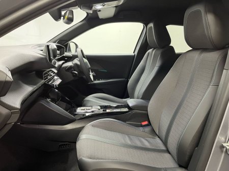 2023 Peugeot 2008 - thumbnail 19