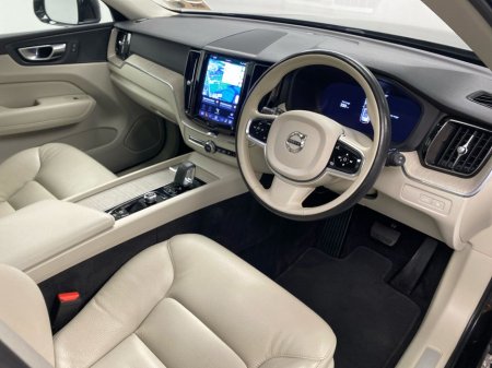 2023 Volvo XC60 - thumbnail 6